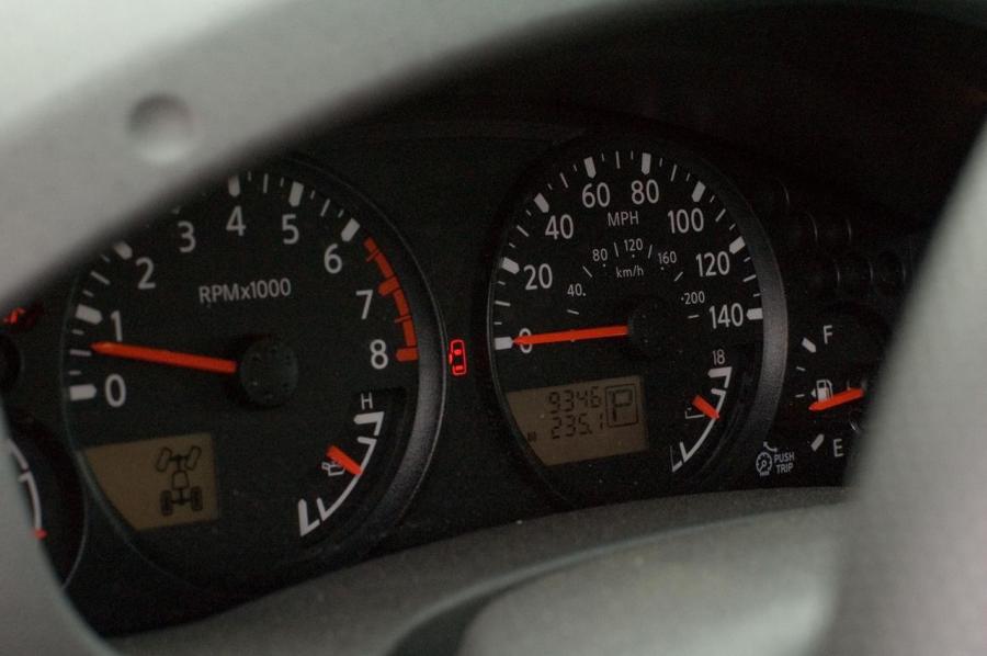  Nissan Frontier 2009 года  (фото 41 из 65)